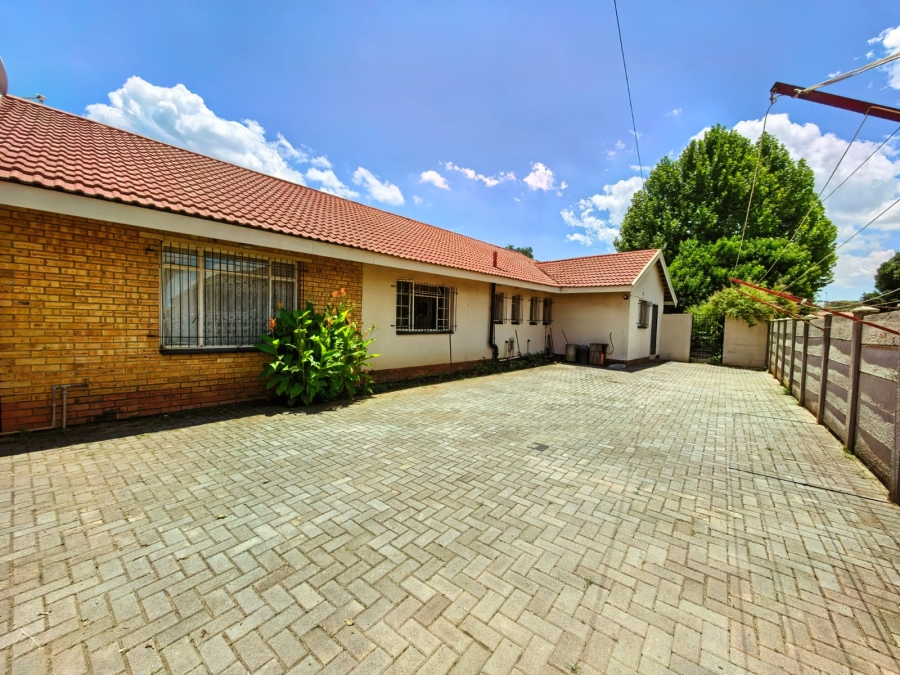 3 Bedroom Property for Sale in Roodia Free State